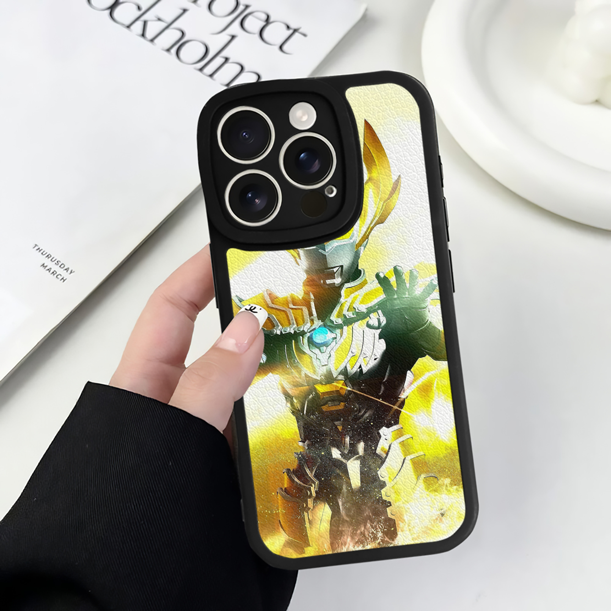 （画像用） ウルトラマン Ultraman 【iPhone 16シリーズ対応】シリコンスマホケース（レザー調） 材質：シリコン